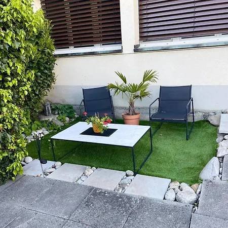 Apartment Garden West